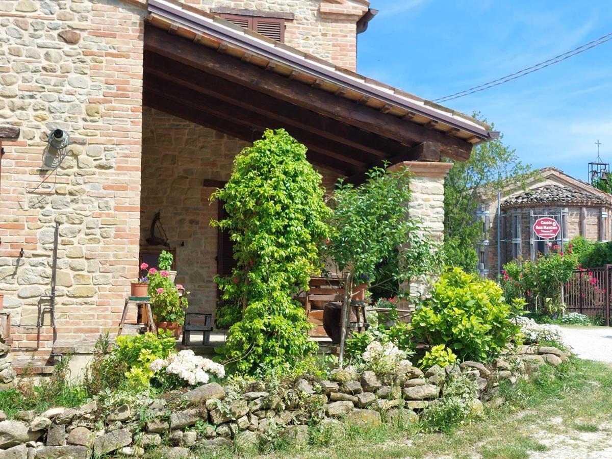 Casale San Martino Agriturismo Bio Sant'Angelo in Pontano Exterior foto