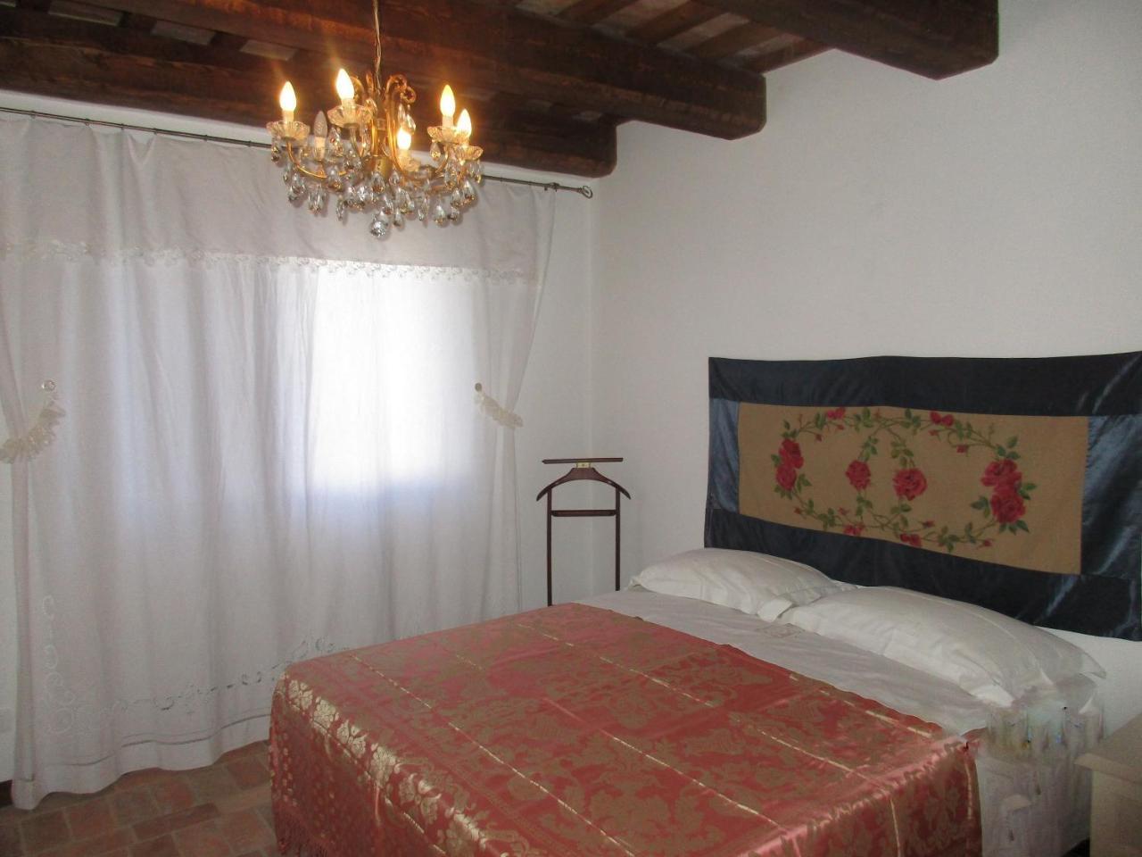 Casale San Martino Agriturismo Bio Sant'Angelo in Pontano Exterior foto